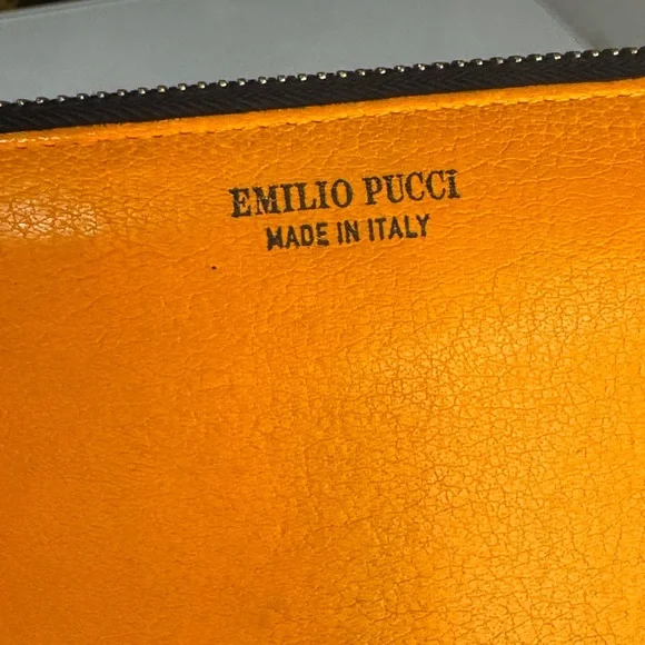 Emilio Pucci Saffron Yellow Leather Zip-Around Wallet – Made in Italy - Picture 4 of 11
